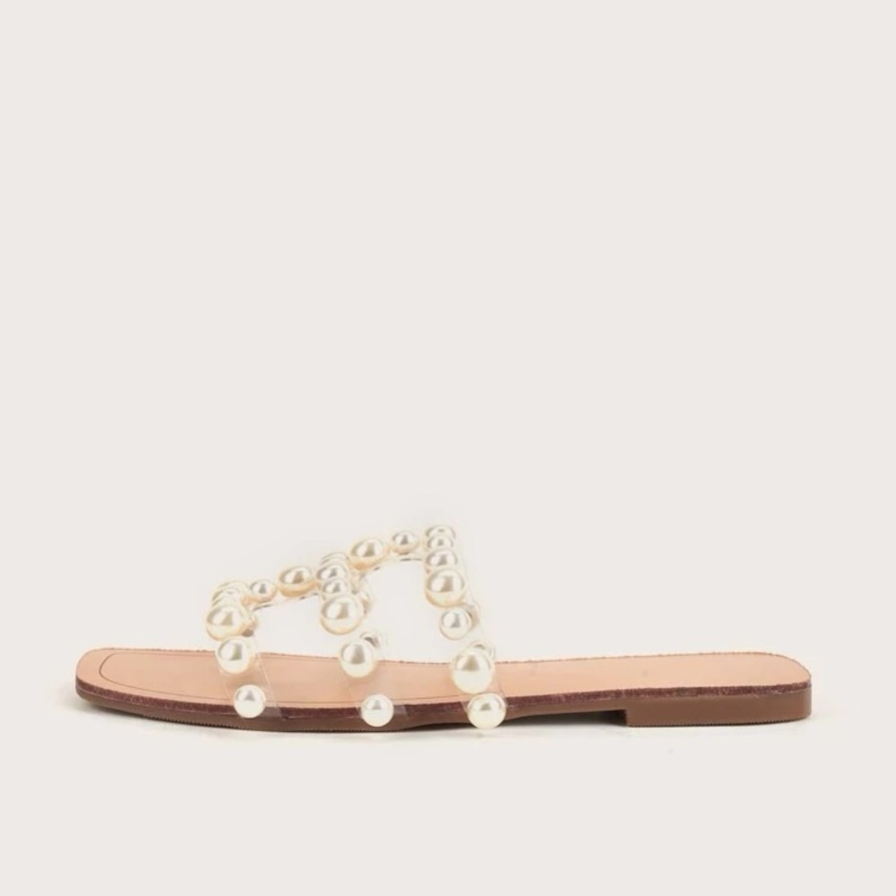 Pearls sandals